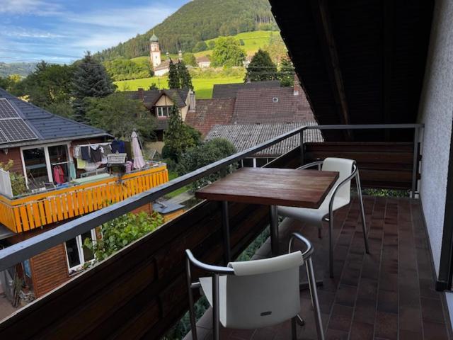 Ferienzimmer Bergblick Münstertal Exterior foto